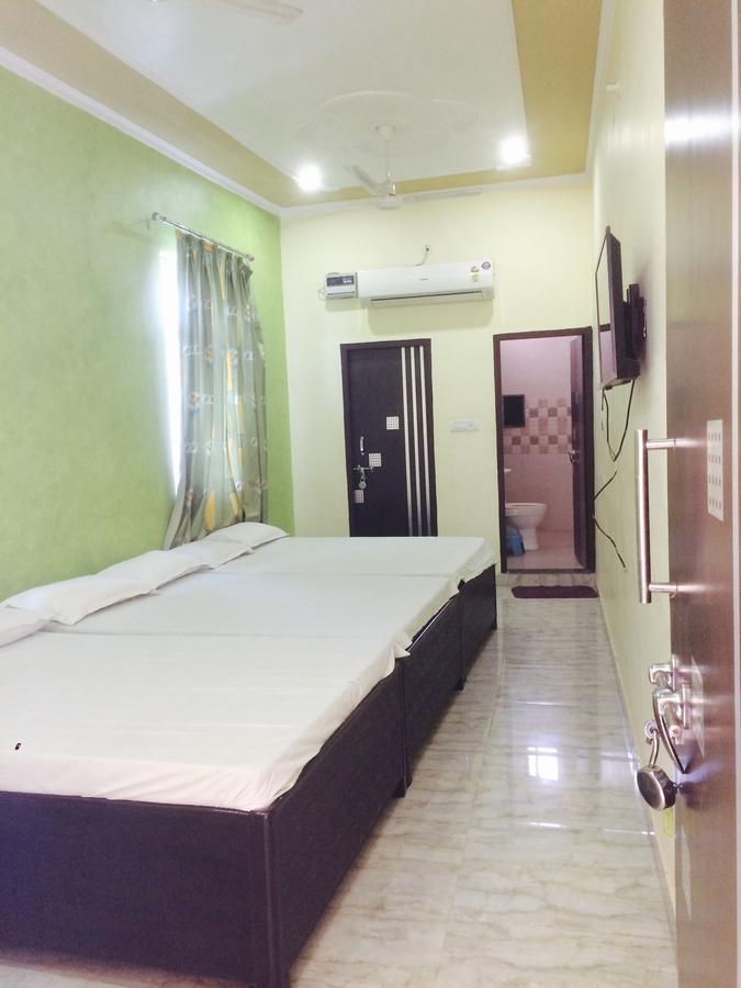 Vinayak Palace Otel Mathura Dış mekan fotoğraf