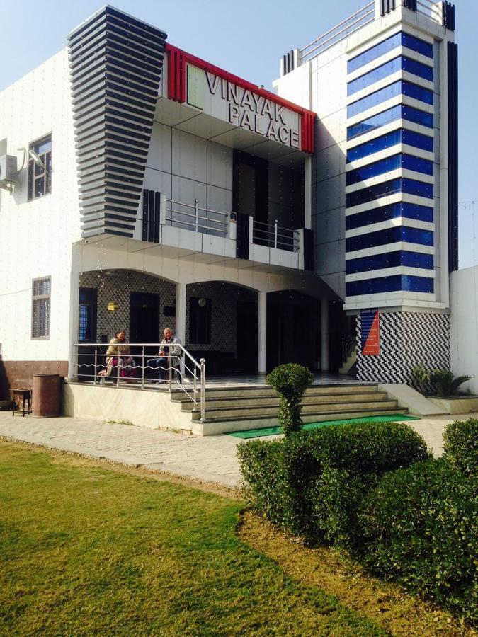 Vinayak Palace Otel Mathura Dış mekan fotoğraf