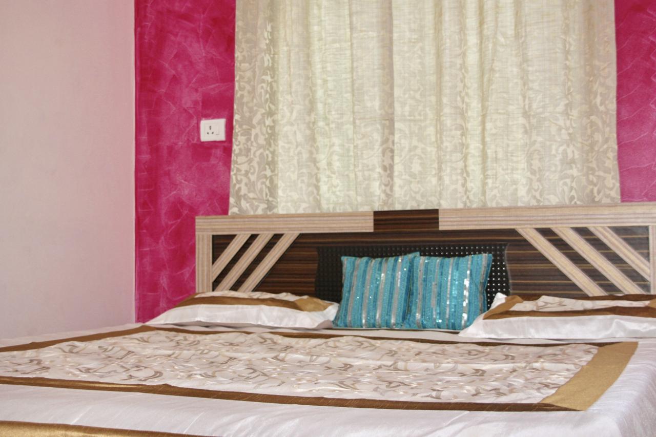Vinayak Palace Otel Mathura Dış mekan fotoğraf